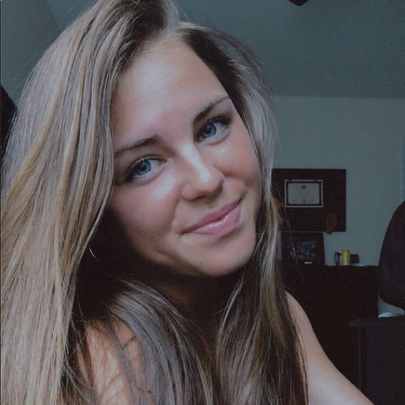 Meet your Posher, Kiley - Picture 1 of 1